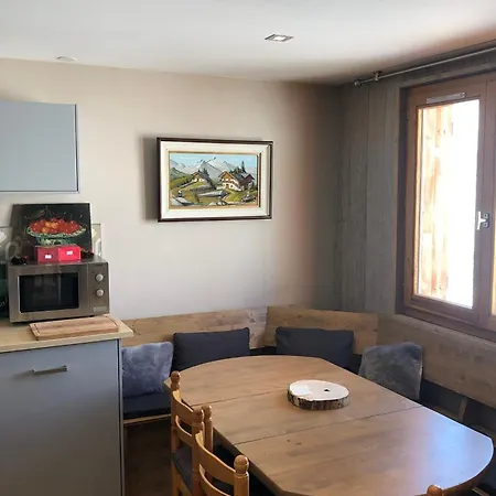 Cosy And Spacious Family Nest With Superb View Chalet